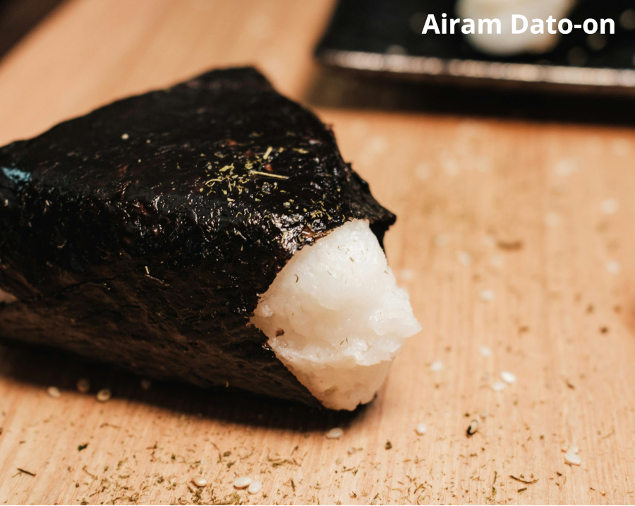 Onigiri kimchi-mozza